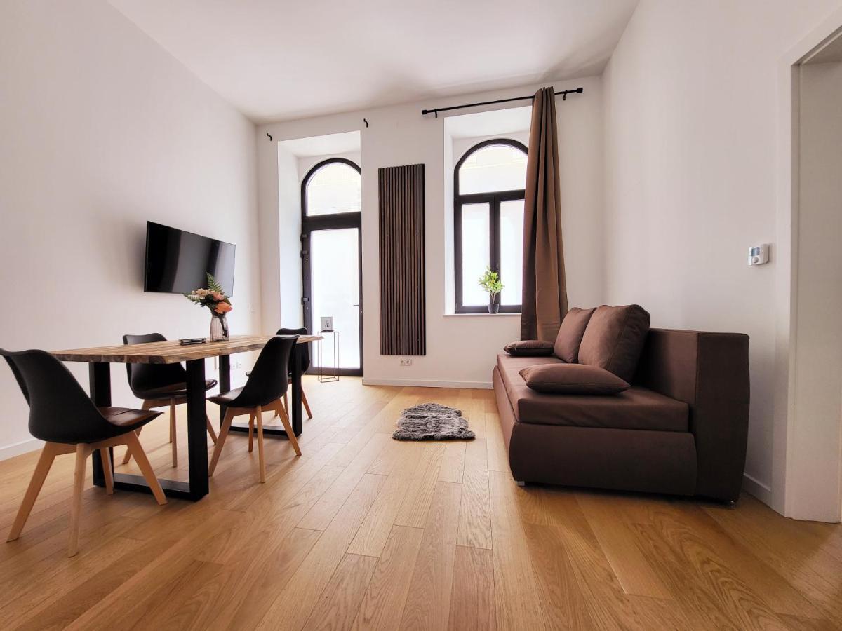 Novara City Apartment Виена Екстериор снимка