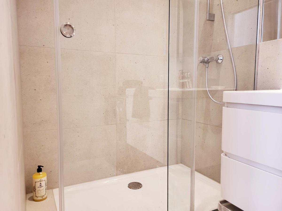 Novara City Apartment Виена Екстериор снимка